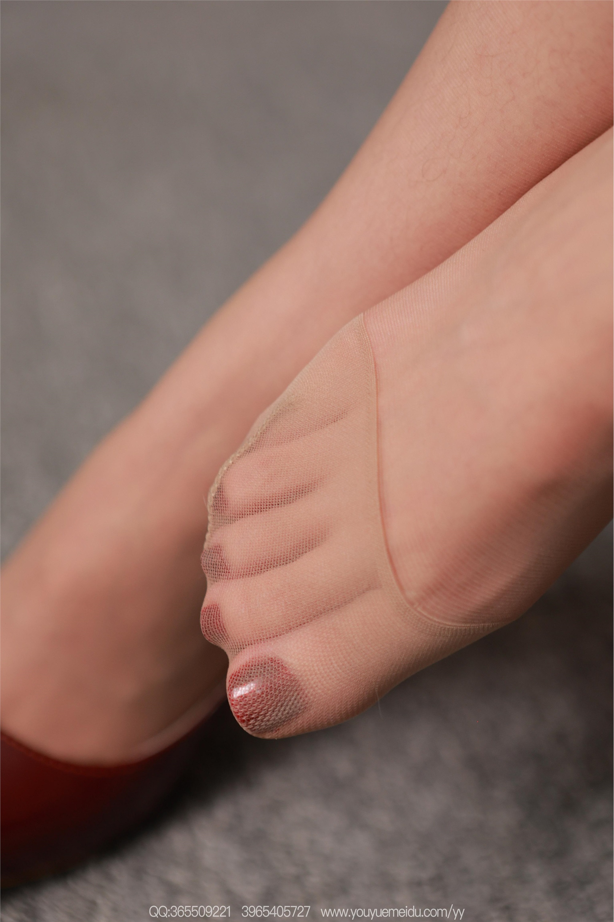 IESS异思趣向  2025.11.22 丝享家2218：团团《漏肩旗袍》